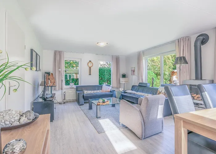 Villapark Kamperfoelie 83 度假居