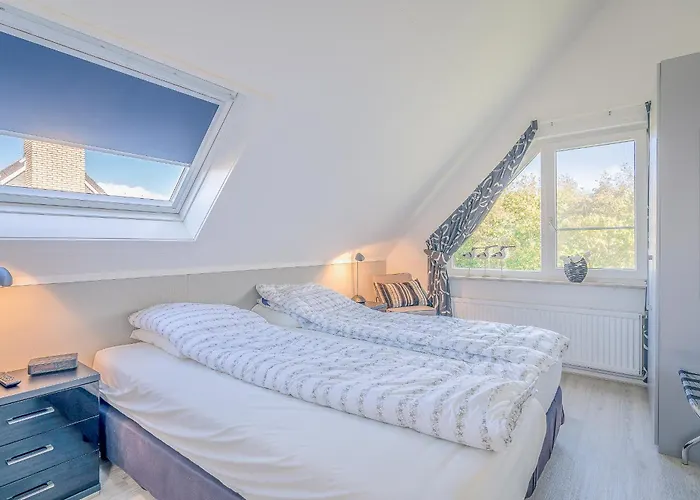 Semesterbostad Villapark Kamperfoelie 83